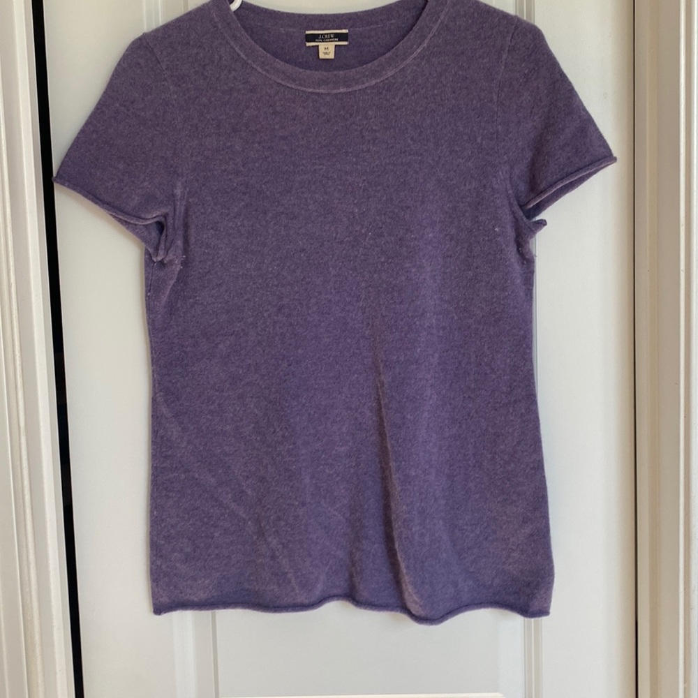 Cashmere T shirt, purple. Soft and cozy for transitional weather!